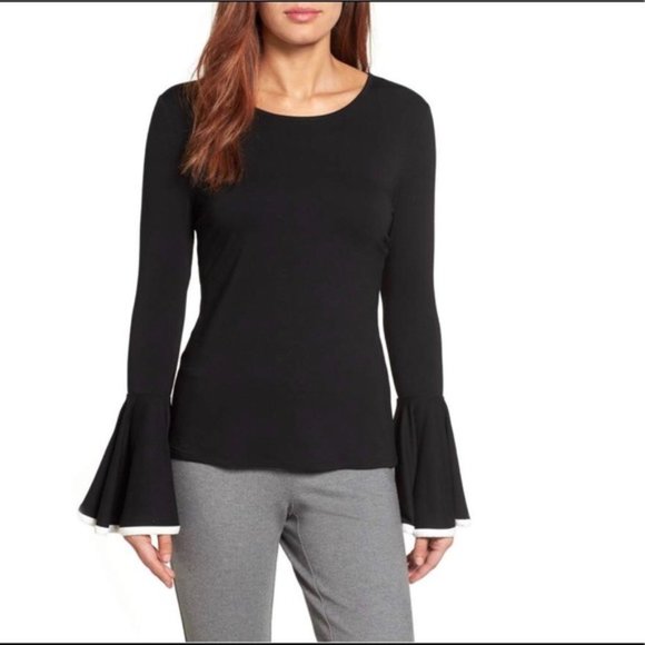 NWT Vince Camuto   Tipped Bell Sleeve Black Top - Picture 1 of 7